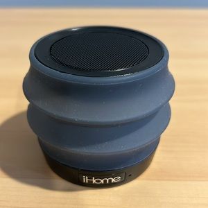 IHome speaker Model iBT62. Includes charging cable. Excellent condition!